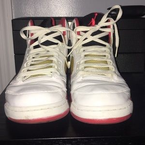 2012 black tongue fire red 5s size 10